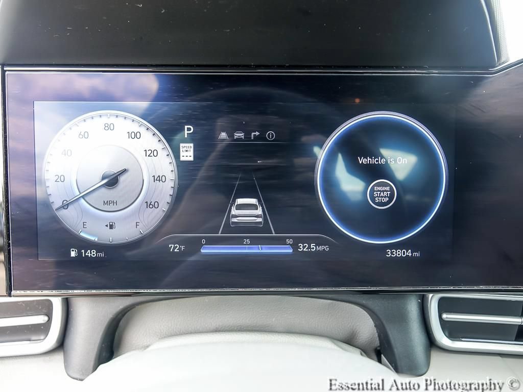 Used 2025 Hyundai Elantra SEL FWD image 4