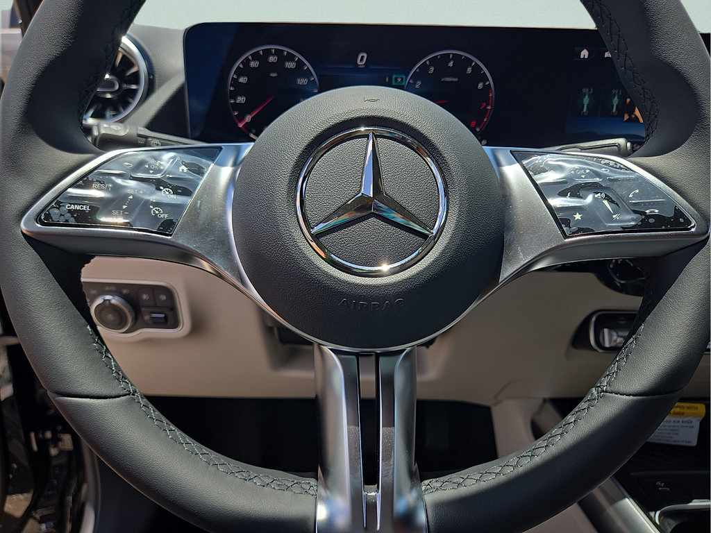 New 2026 Mercedes-Benz GLA 250 image 25