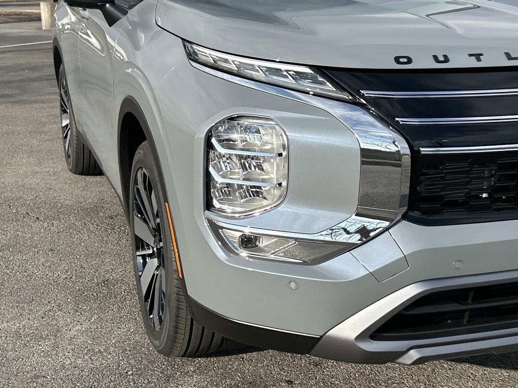 New 2026 Mitsubishi Outlander SE FWD image 9