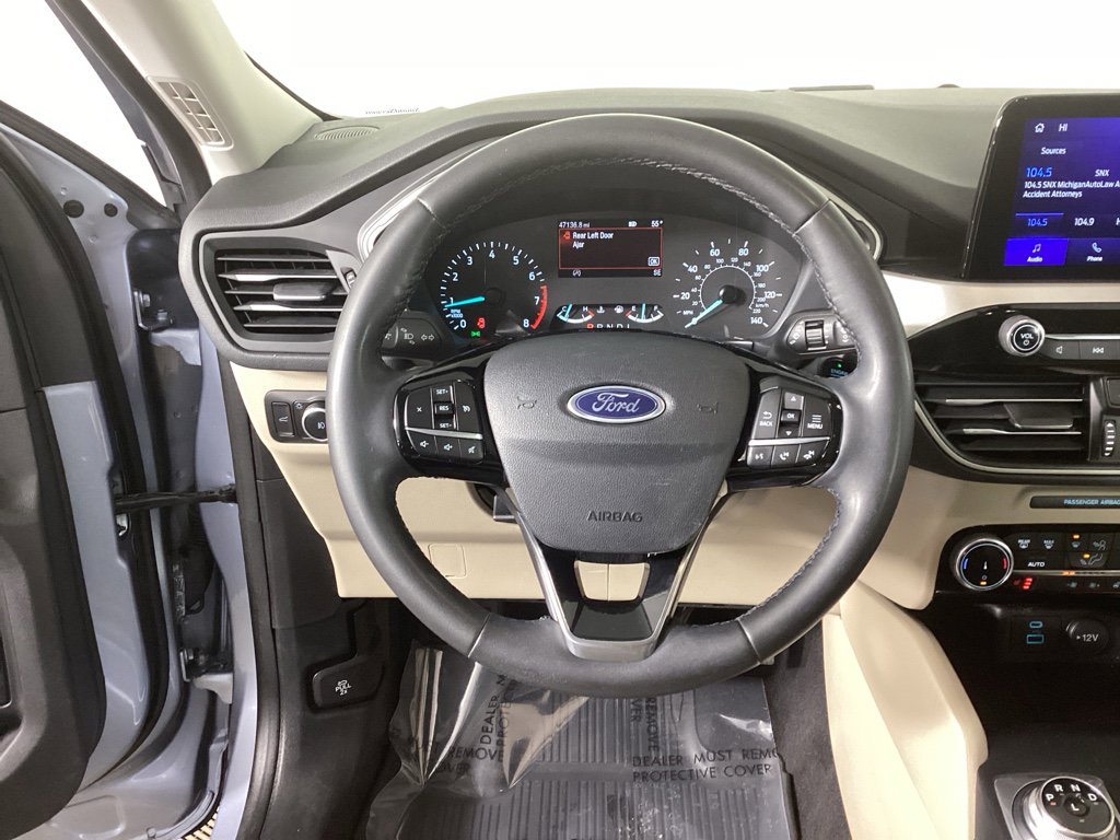Used 2022 Ford Escape SEL image 18