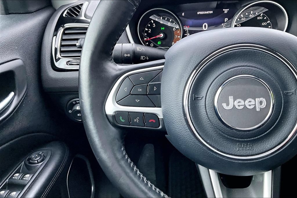 Used 2018 Jeep Compass Latitude w/ Popular Equipment Group AWD/4WD image 11