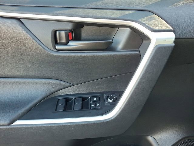 Used 2023 Toyota RAV4 LE image 13