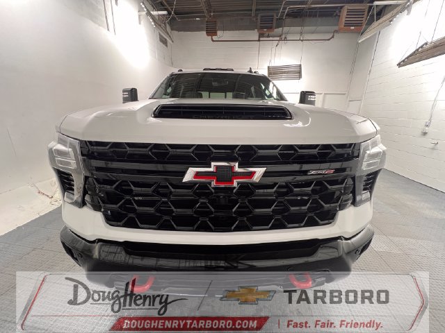 New 2026 Chevrolet Silverado 2500 ZR2 AWD/4WD image 2
