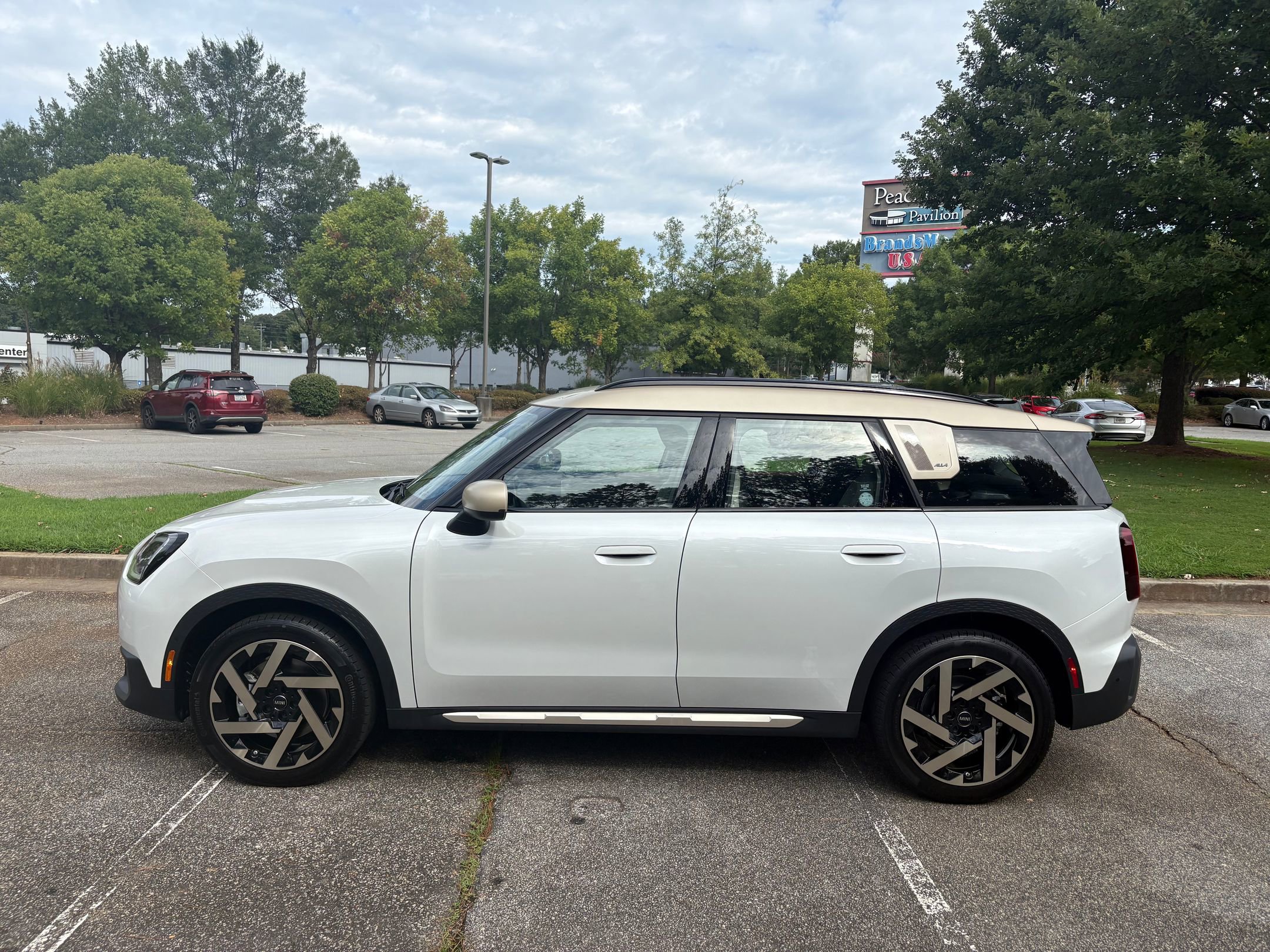 New 2025 MINI Cooper Countryman S image 2