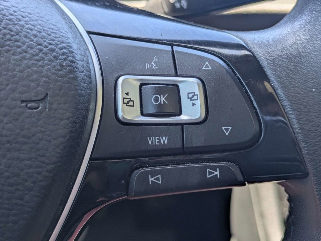 Used 2020 Volkswagen Jetta SEL Premium FWD image 27