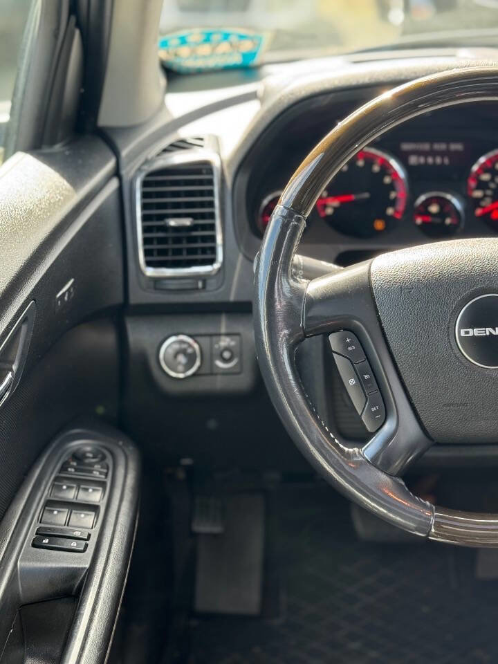 Used 2012 GMC Acadia Denali image 14