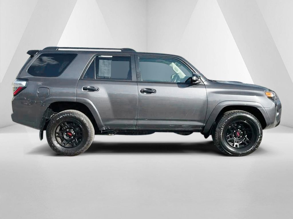 Used 2021 Toyota 4Runner Venture w/ Moonroof Package AWD/4WD image 8