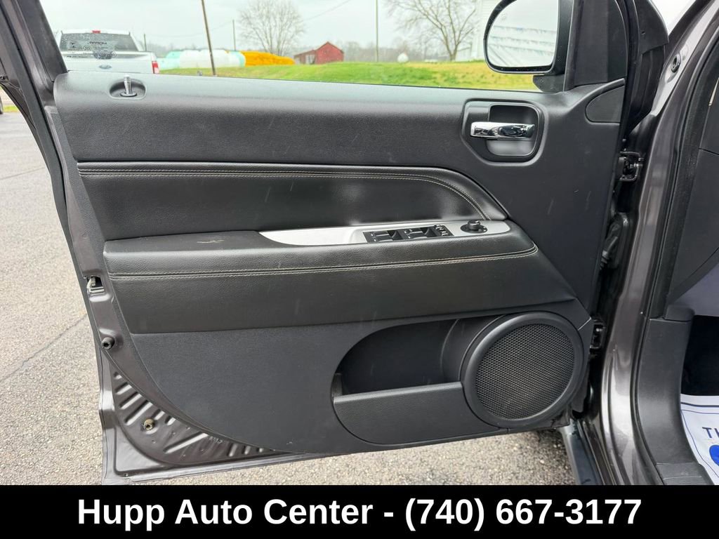 Used 2017 Jeep Compass High Altitude AWD/4WD image 8