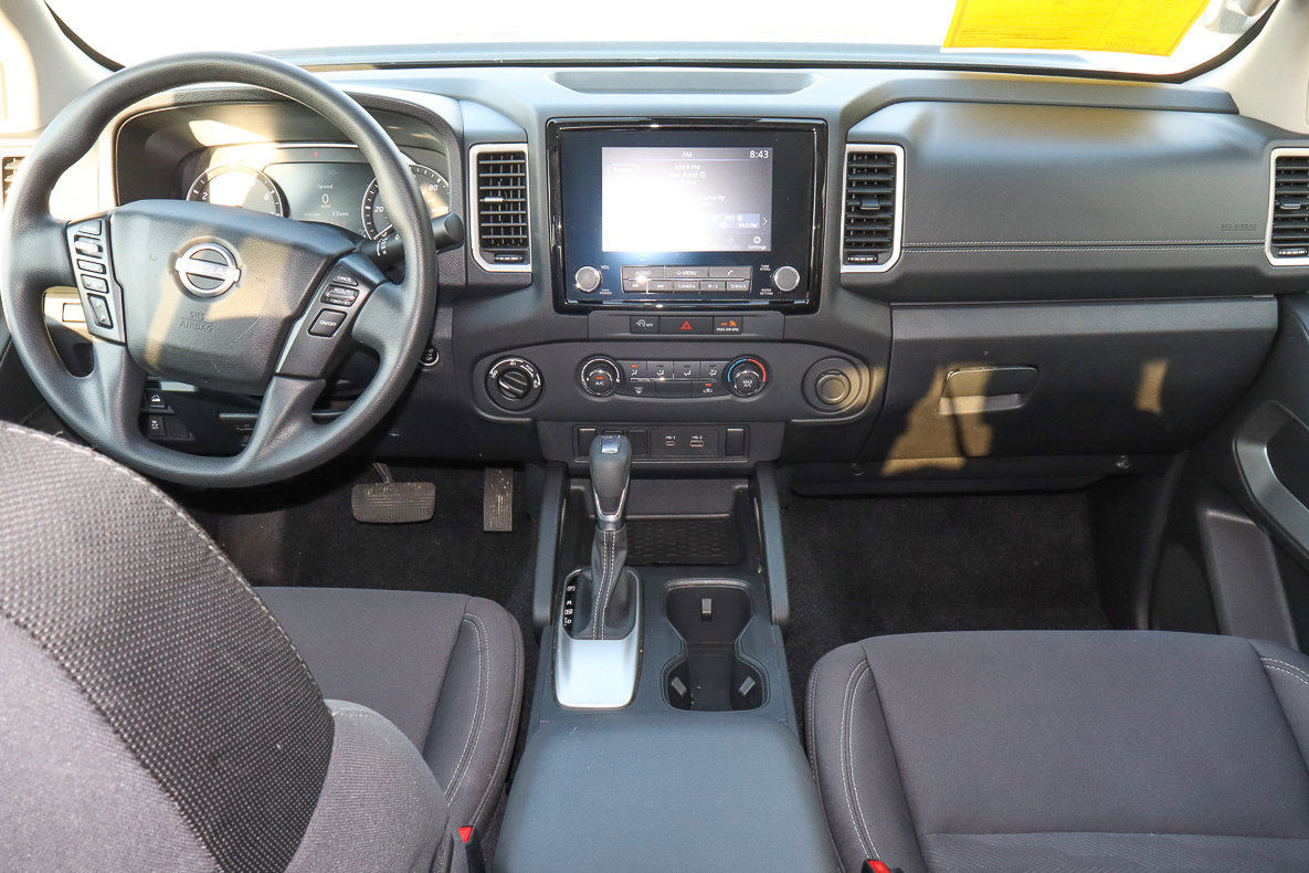 Used 2024 Nissan Frontier SV image 10