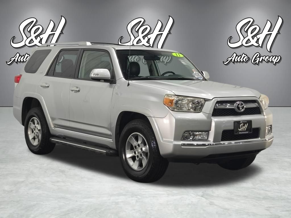 Used 2011 Toyota 4Runner SR5 w/ Premium Pkg w/Leather AWD/4WD image 2