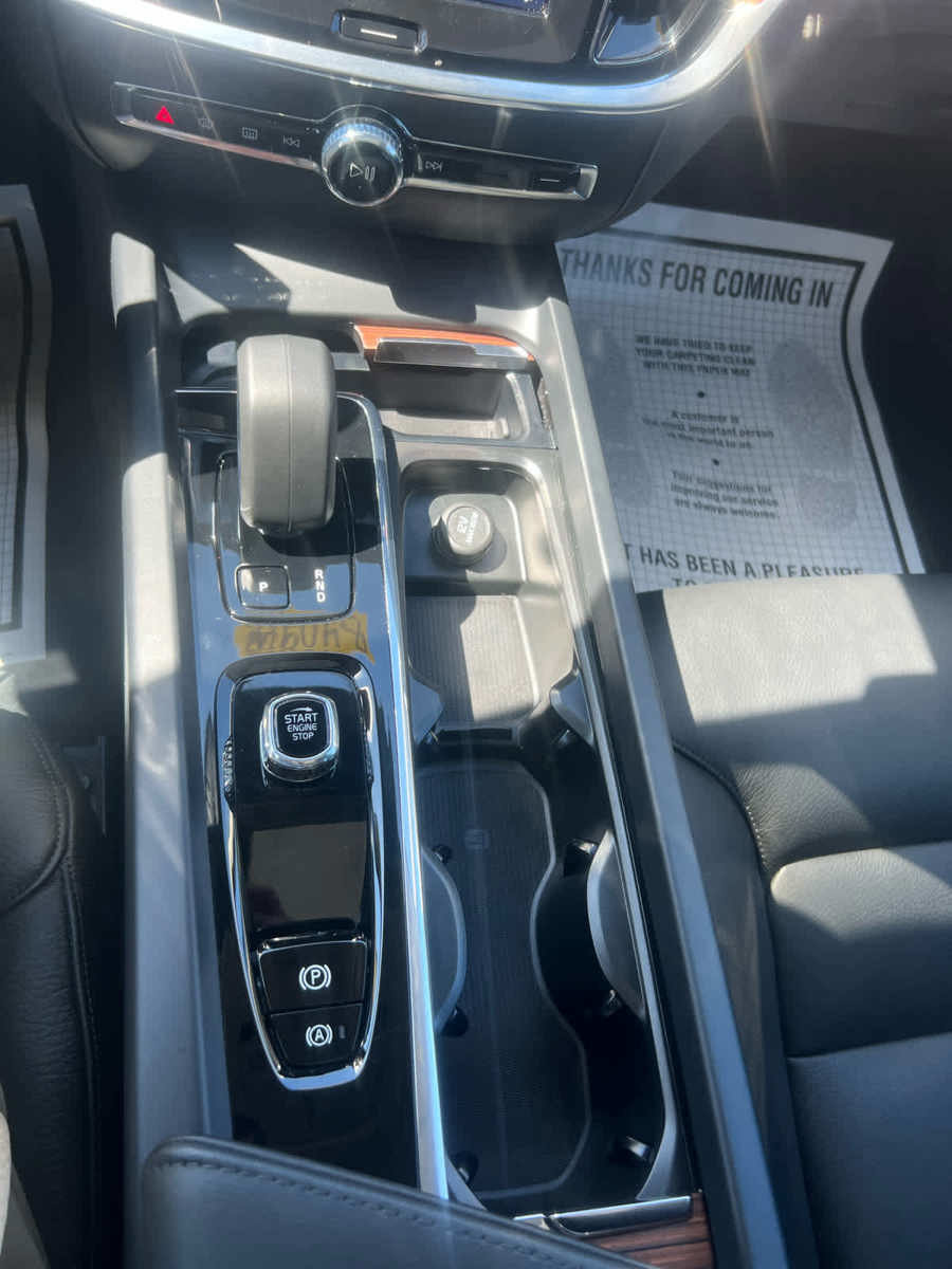 Used 2025 Volvo S60 B5 Plus image 20