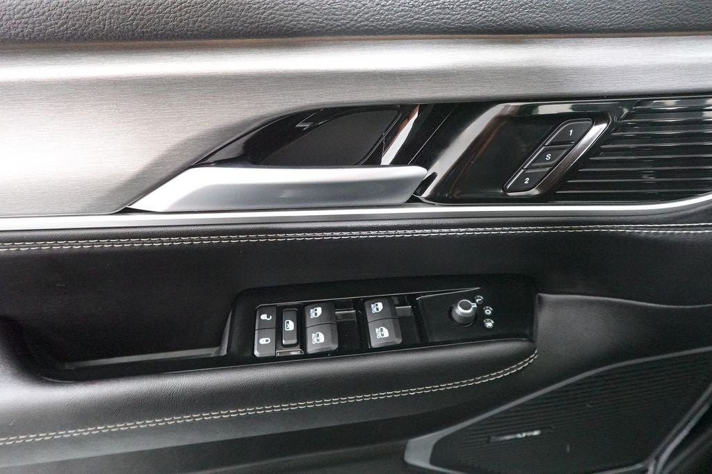 New 2025 Jeep Wagoneer Series II w/ Premium Group I AWD/4WD image 9