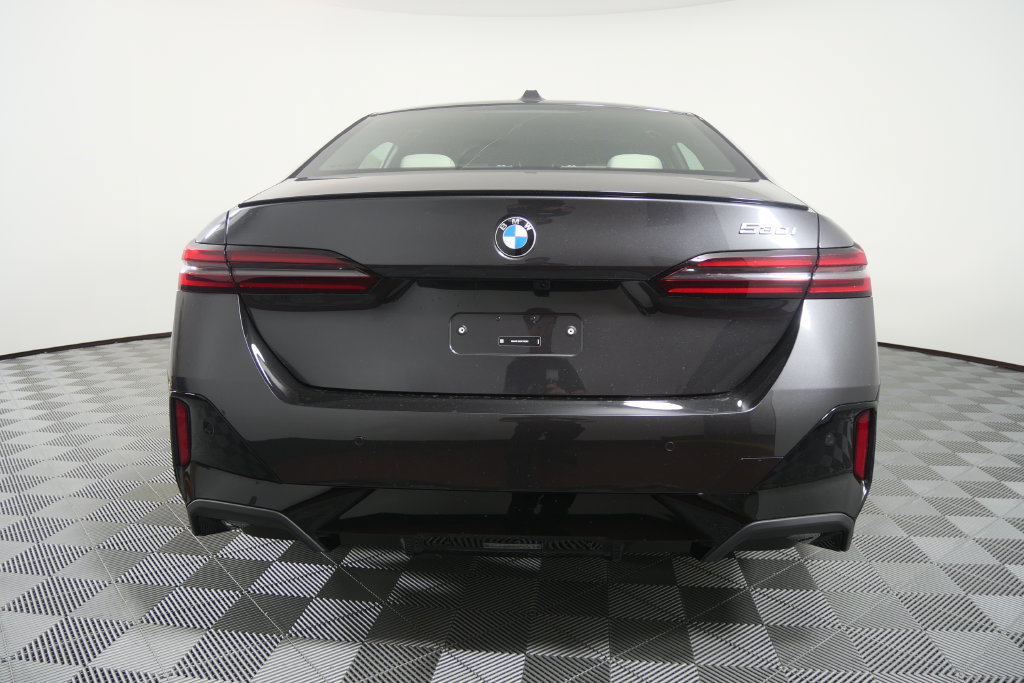 New 2027 BMW 530i w/ M Sport Package RWD image 4