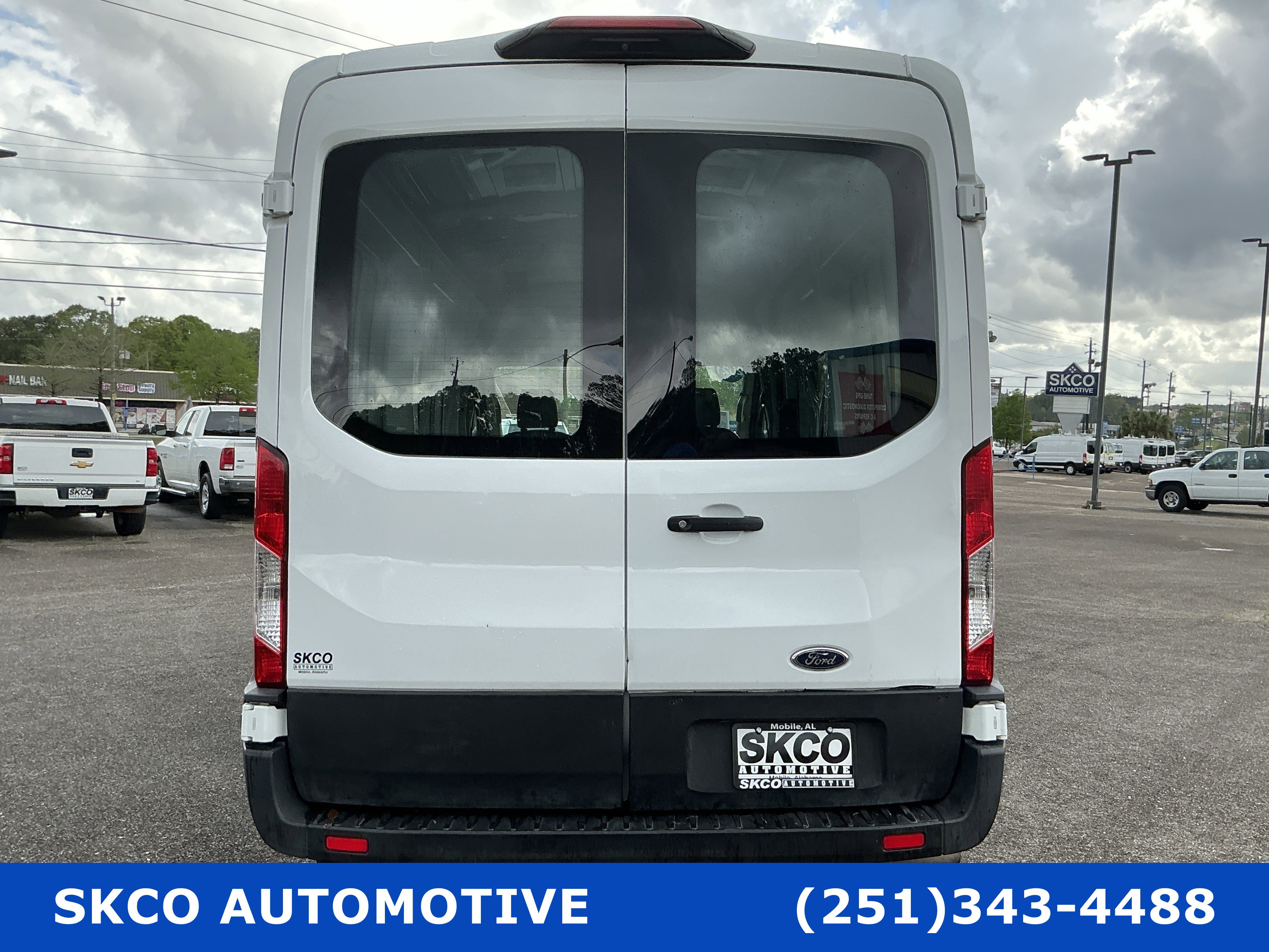 Used 2021 Ford Transit 250 Medium Roof image 4