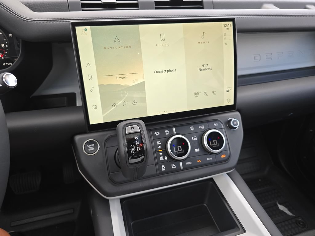 New 2026 Land Rover Defender 110 X-Dynamic SE AWD/4WD image 41