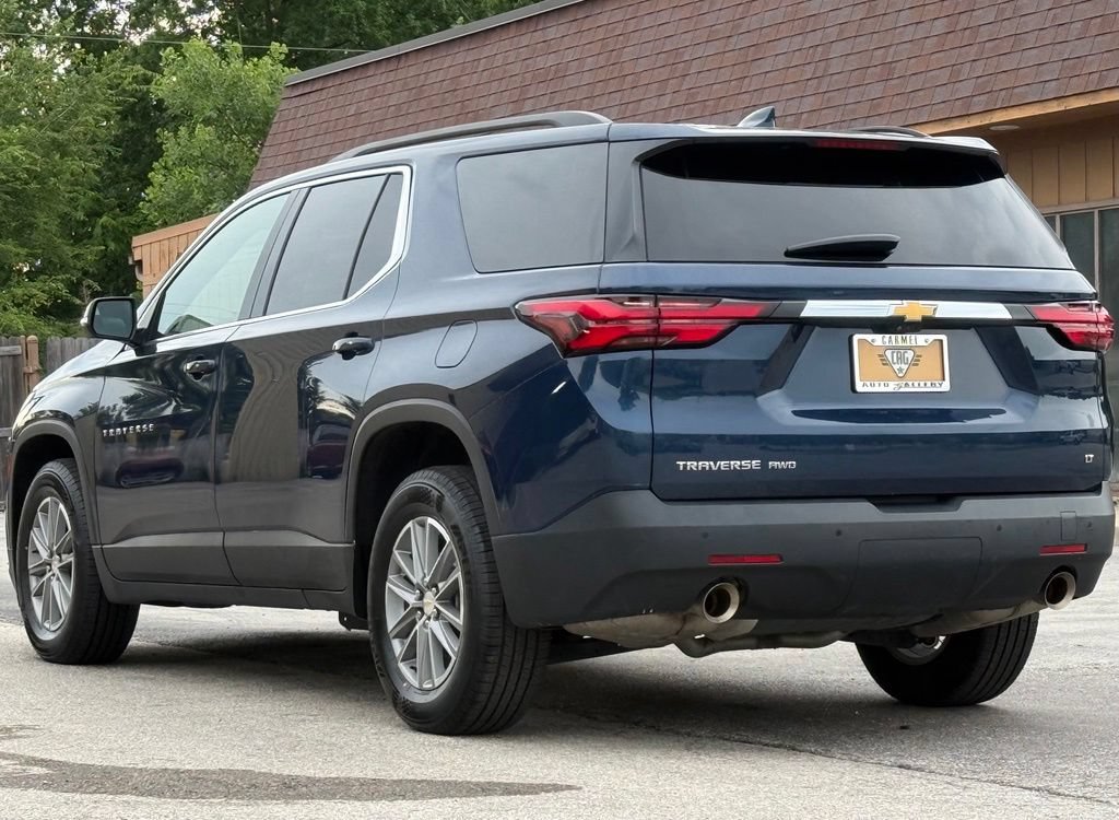 Used 2023 Chevrolet Traverse LT w/ Rear Camera Mirror Package AWD/4WD image 3
