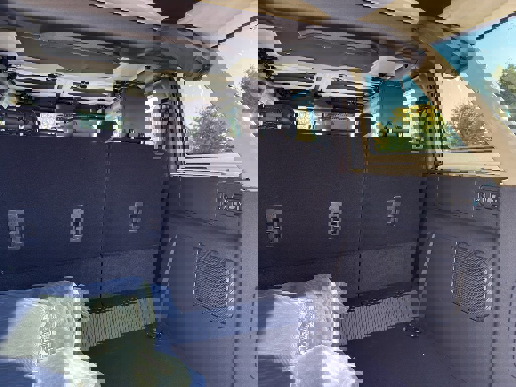 New 2025 Ford Bronco Badlands image 40