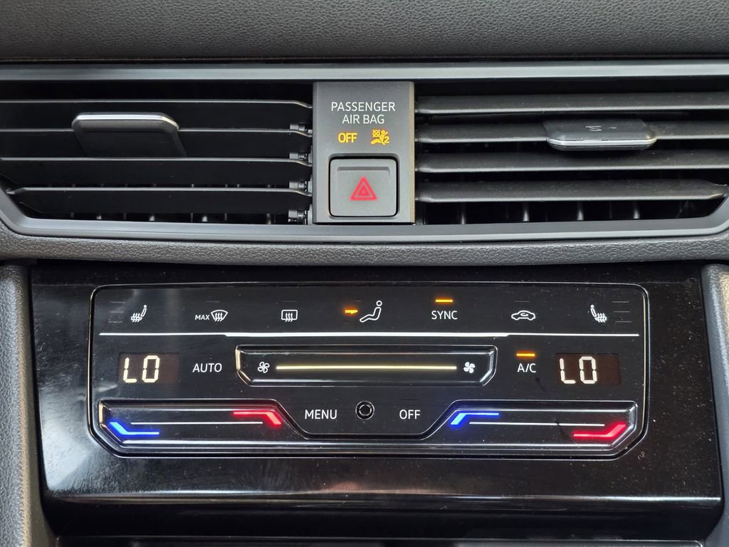 Used 2025 Volkswagen Jetta Sport image 14