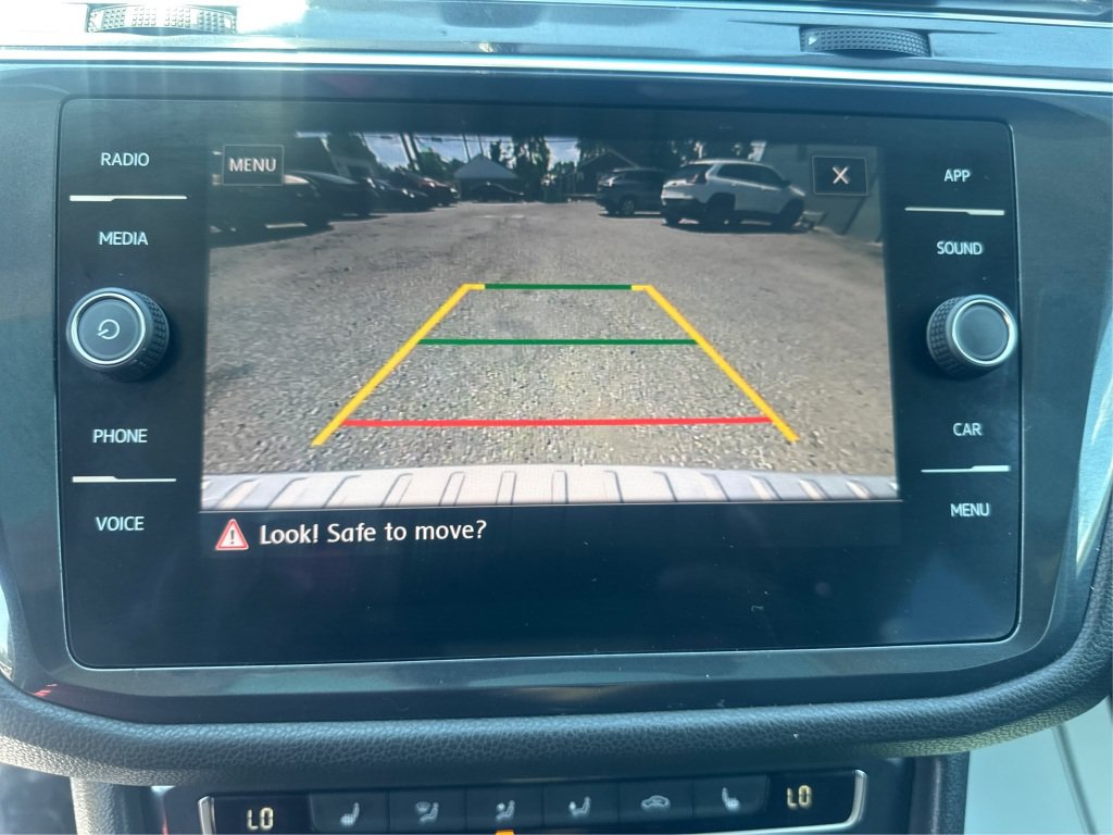Used 2019 Volkswagen Tiguan SE w/ Panoramic Sunroof Package AWD/4WD image 33