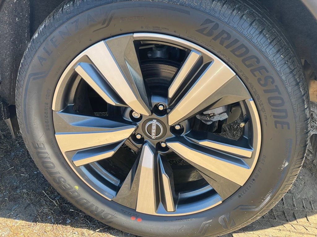 Certified 2023 Nissan Rogue Platinum w/ Platinum Premium Package AWD/4WD image 34