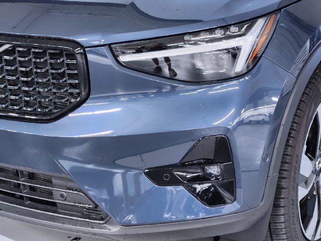 Certified 2026 Volvo XC40 B5 Ultra w/ Protection Package Premier AWD/4WD image 12