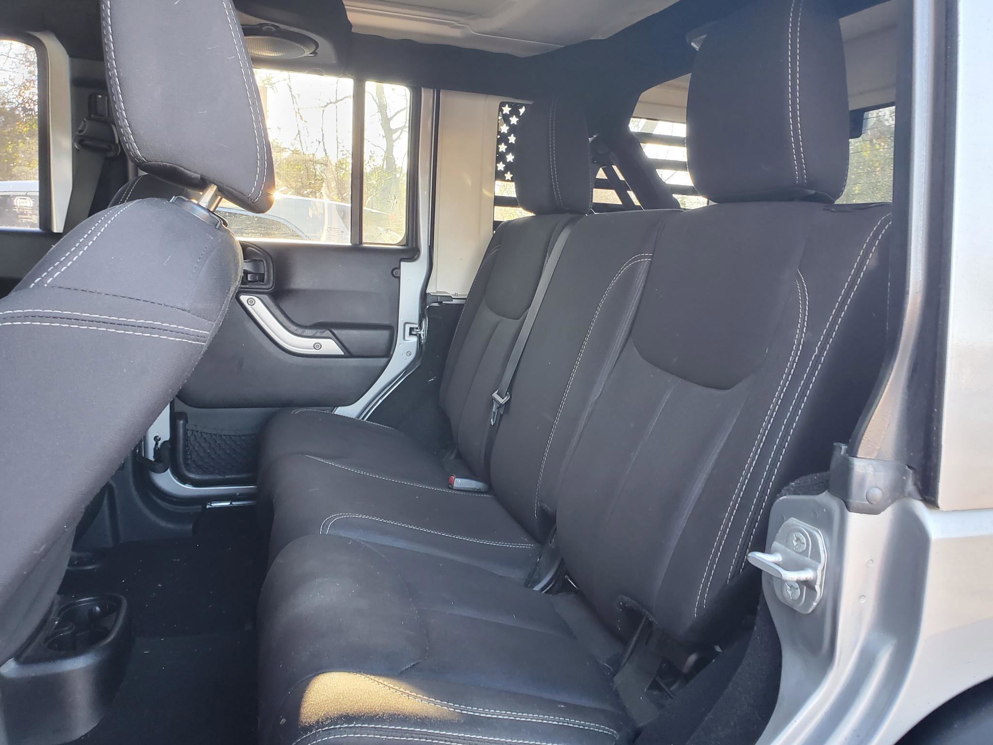 Used 2014 Jeep Wrangler Unlimited Sahara image 34