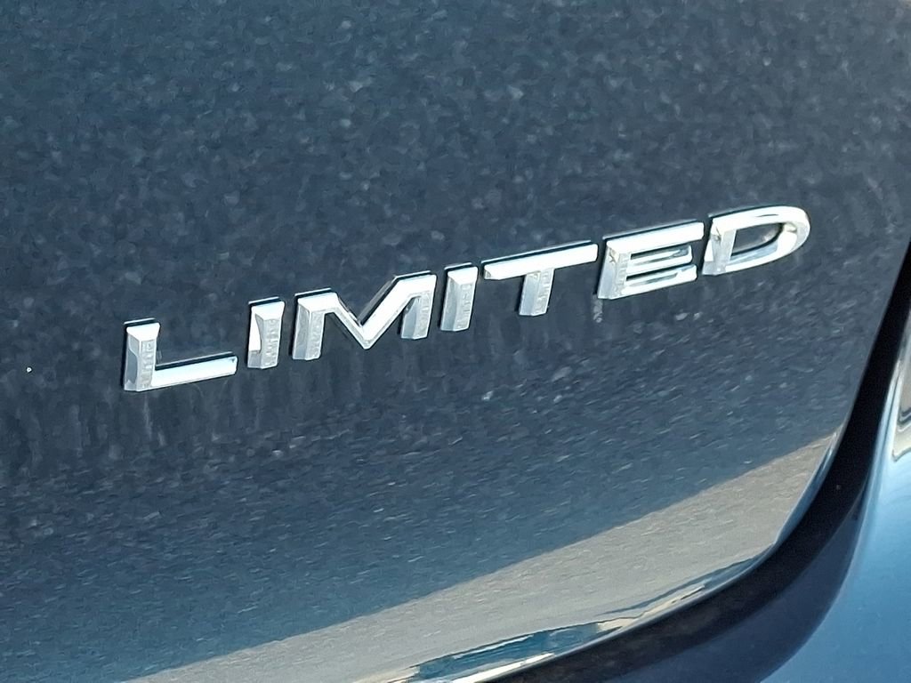 Used 2024 Chrysler Pacifica Limited image 37