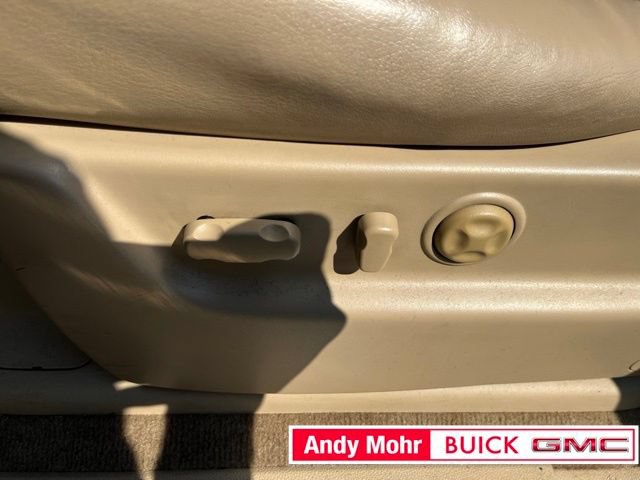 Used 2011 GMC Yukon Denali AWD/4WD image 18