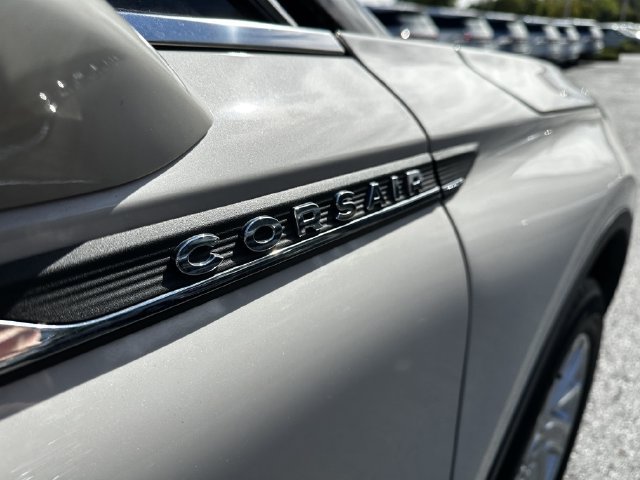 Certified 2023 Lincoln Corsair AWD image 46