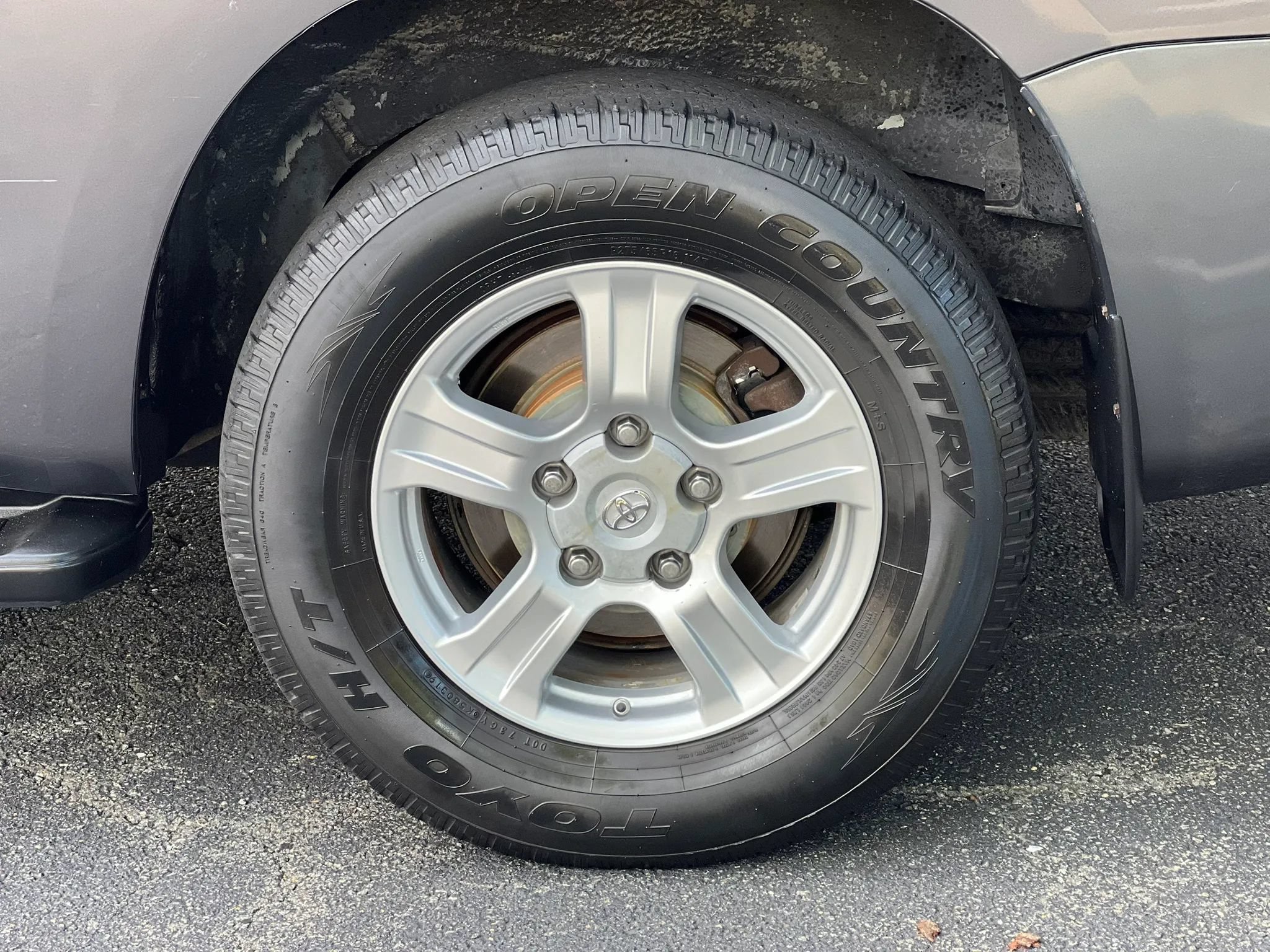 Used 2014 Toyota Sequoia SR5 RWD image 46