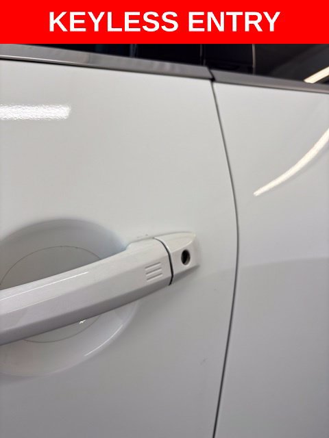 Certified 2023 Nissan Pathfinder S FWD image 2