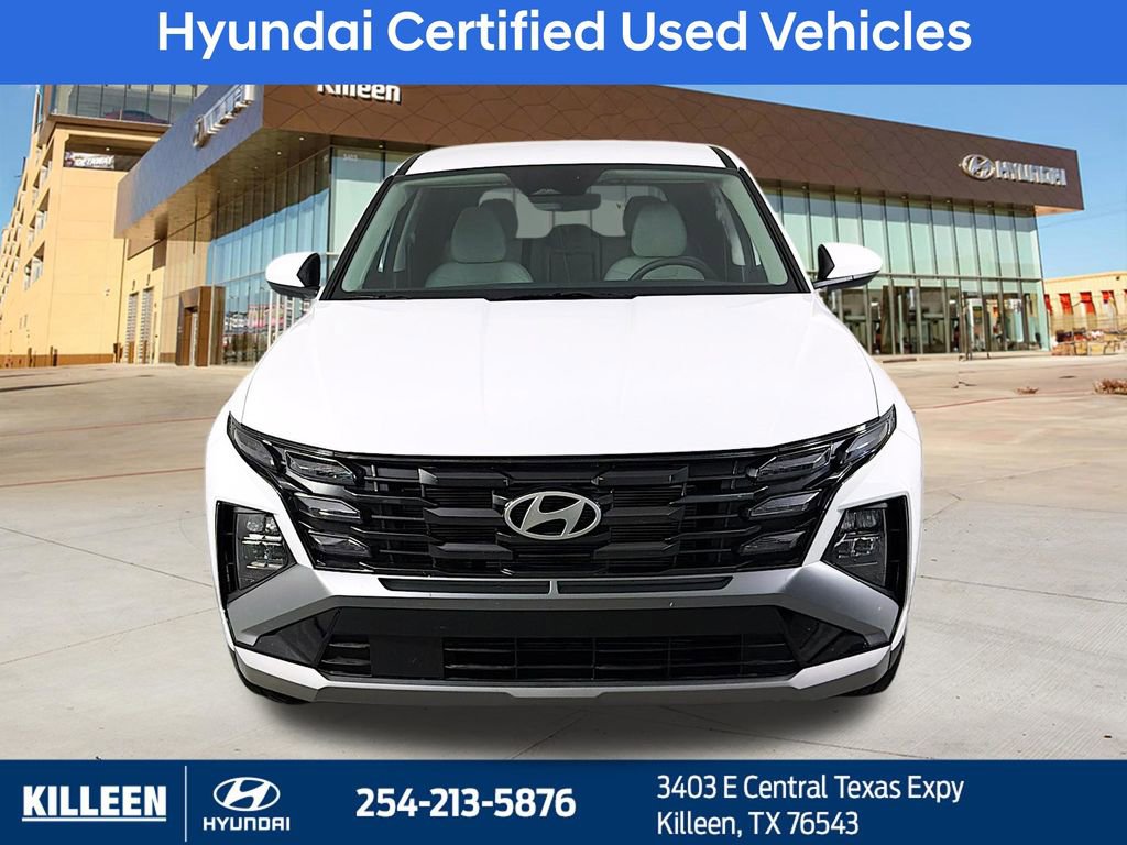 Used 2025 Hyundai Tucson SE FWD image 2