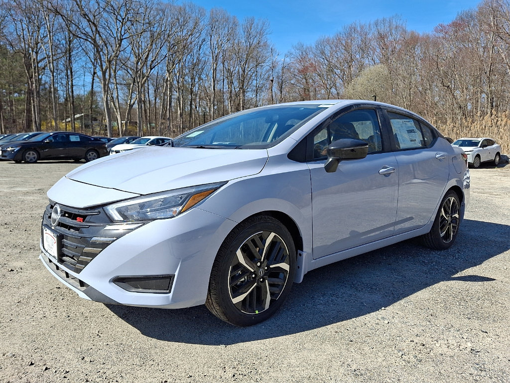 New 2025 Nissan Versa SR FWD image 2