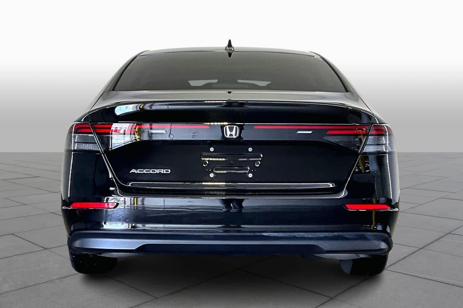 Used 2023 Honda Accord EX image 5