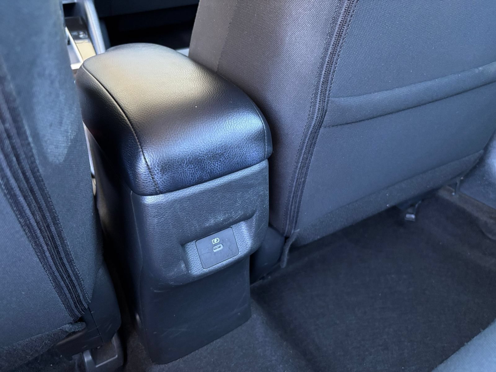 Used 2025 Nissan Versa SV FWD image 22