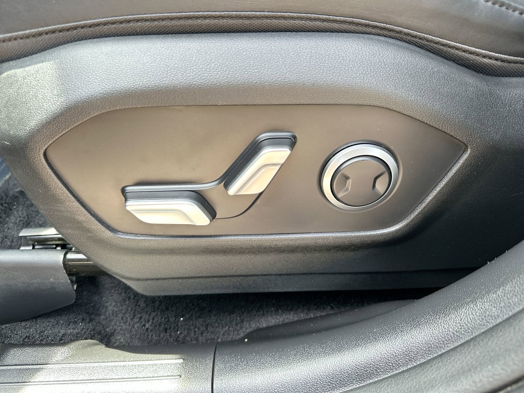 Used 2026 Hyundai Santa Fe SEL AWD/4WD image 12