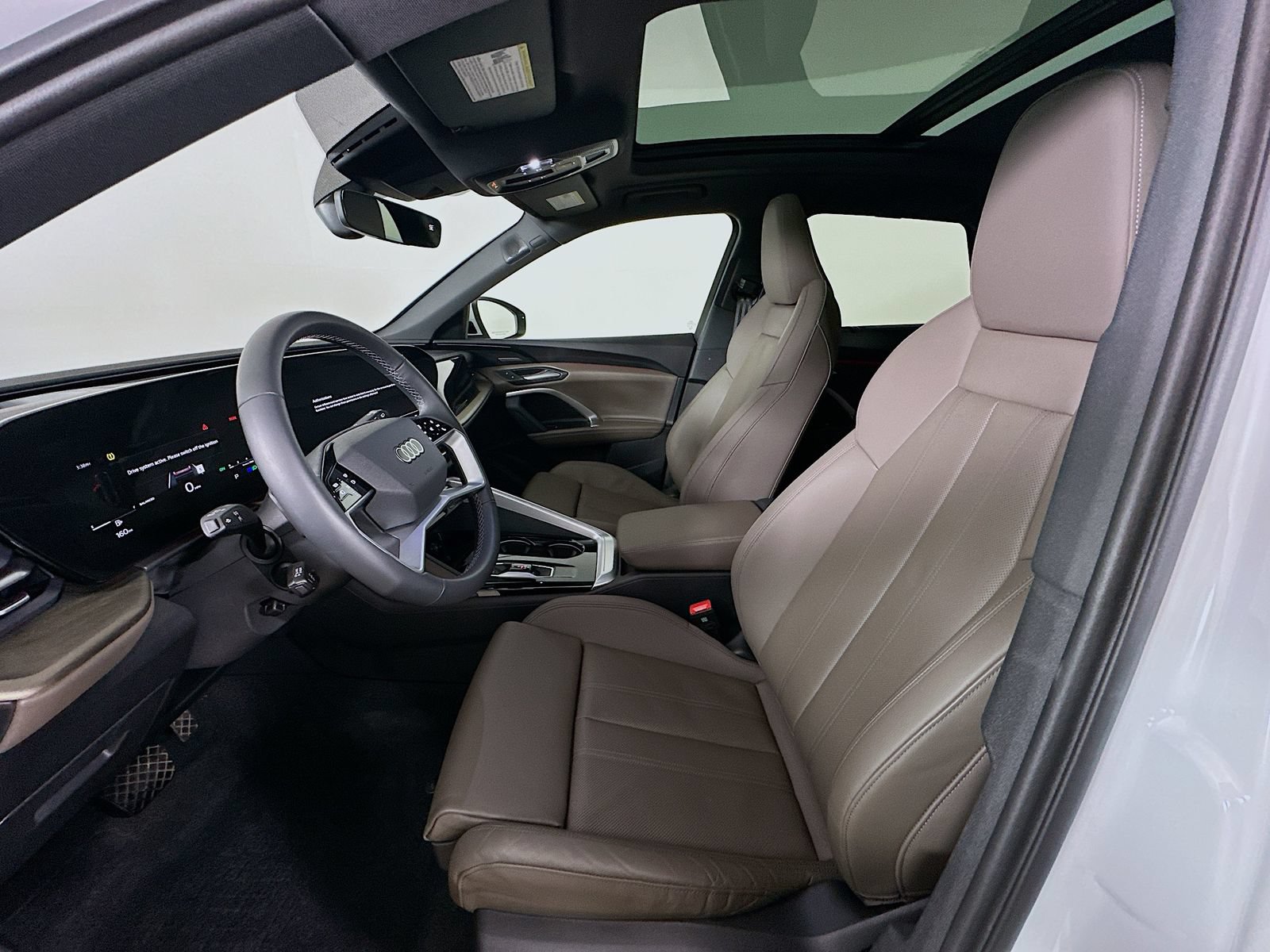 Used 2025 Audi Q5 Premium Plus w/ Premium Plus AWD/4WD image 32