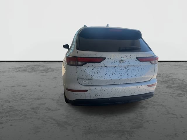 Used 2022 Mitsubishi Outlander ES FWD image 7