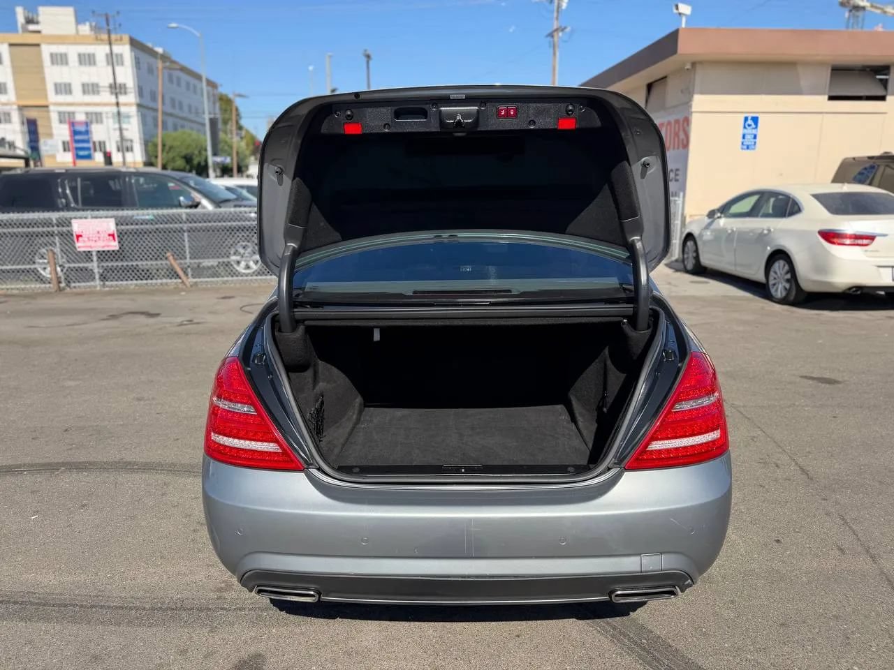 Used 2012 Mercedes-Benz S 550 image 31