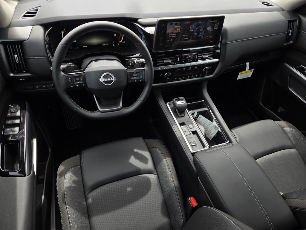 New 2026 Nissan Pathfinder SL image 17