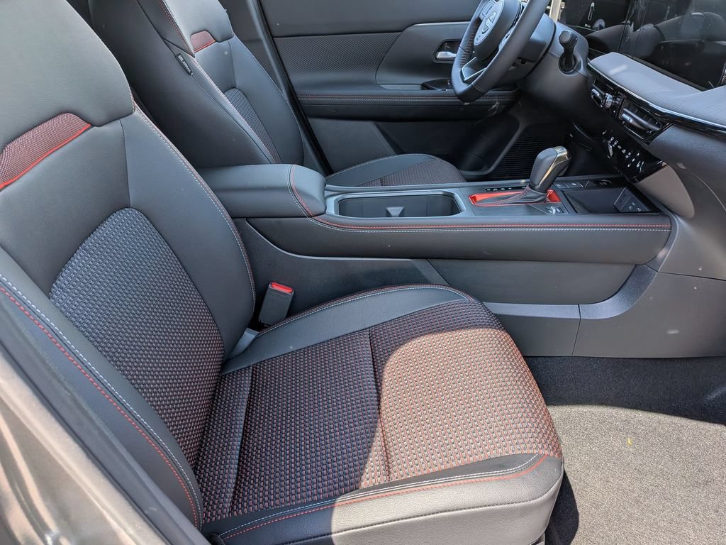 New 2026 Nissan Kicks SR w/ SR Premium Package AWD/4WD image 29