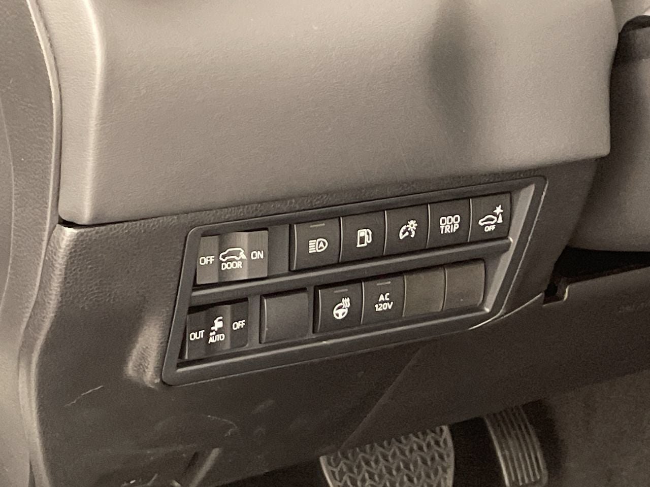 New 2026 Toyota Sequoia Platinum AWD/4WD image 12