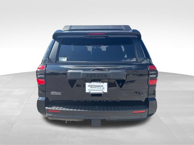 Used 2025 Toyota 4Runner SR5 AWD/4WD video 4