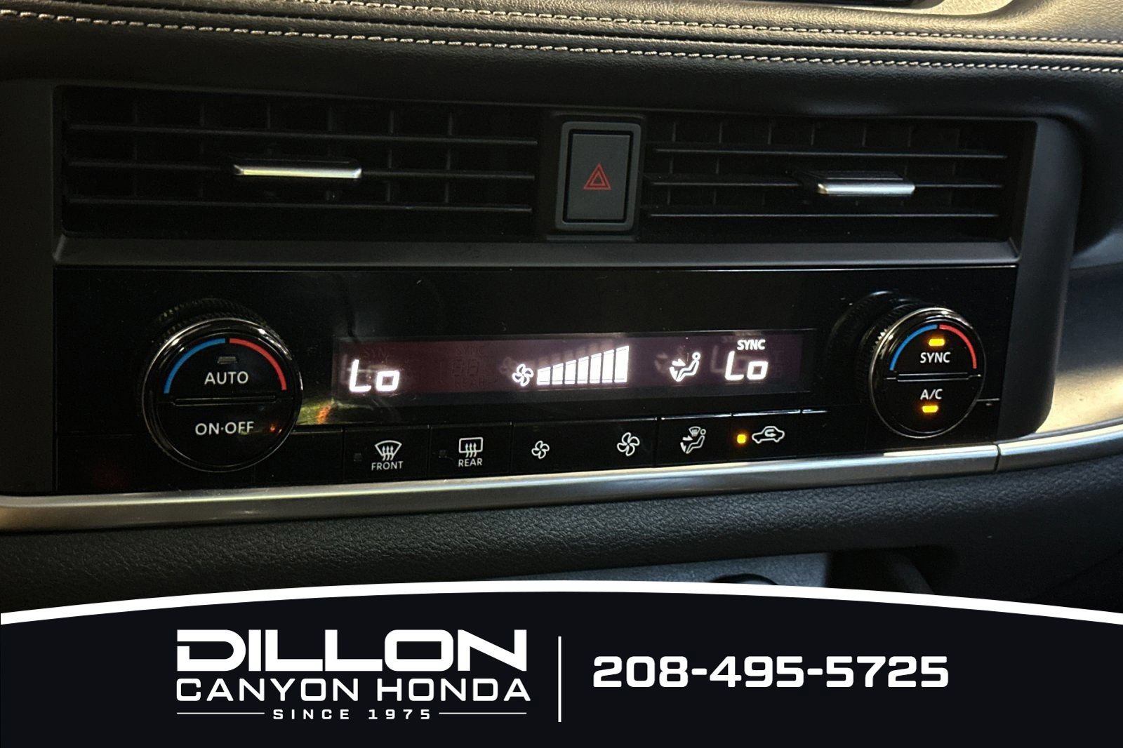 Used 2024 Nissan Rogue SV AWD/4WD image 23