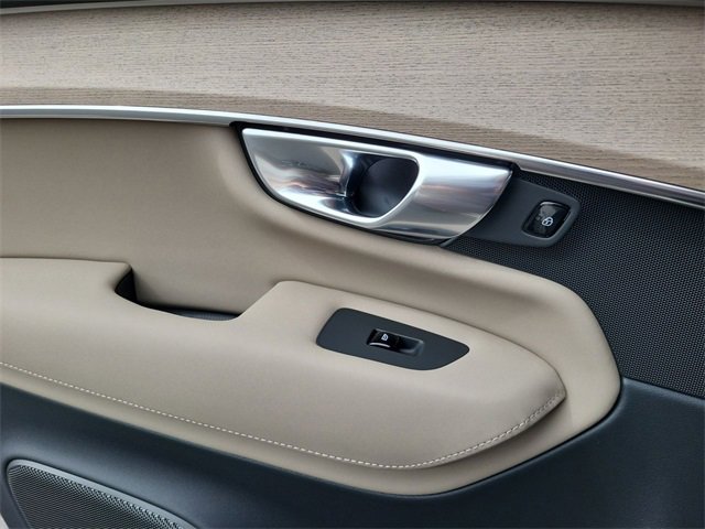 New 2026 Volvo XC90 T8 Plus image 15