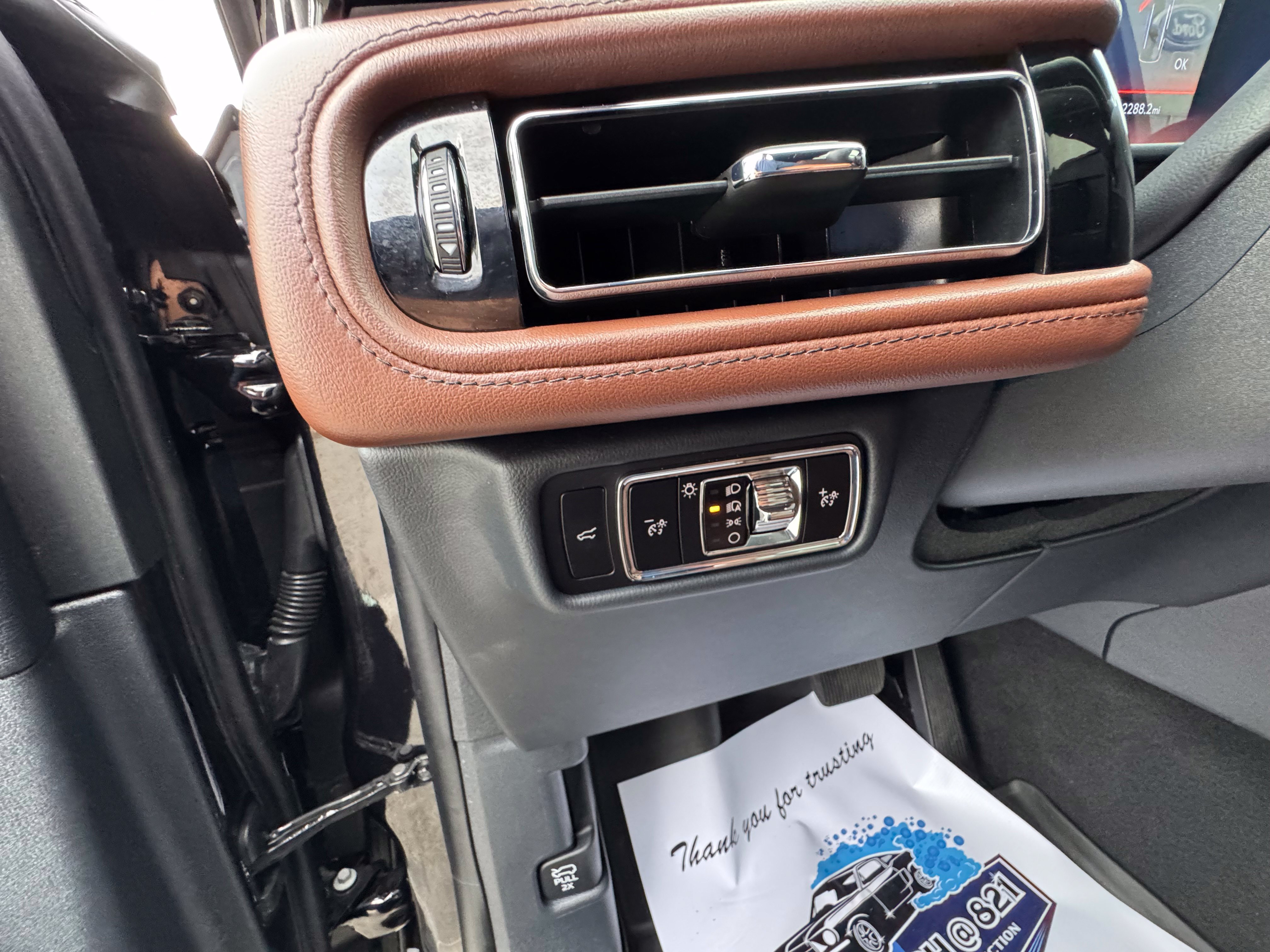 Used 2026 Lincoln Aviator Reserve AWD/4WD image 30