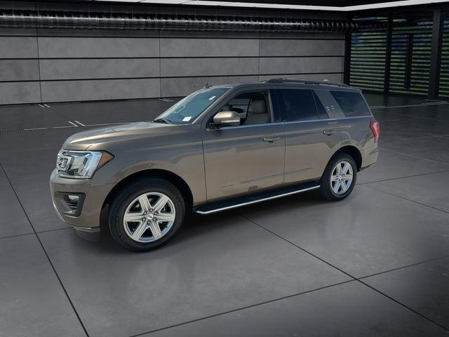 Used 2018 Ford Expedition XLT w/ Equipment Group 202A AWD/4WD image 5