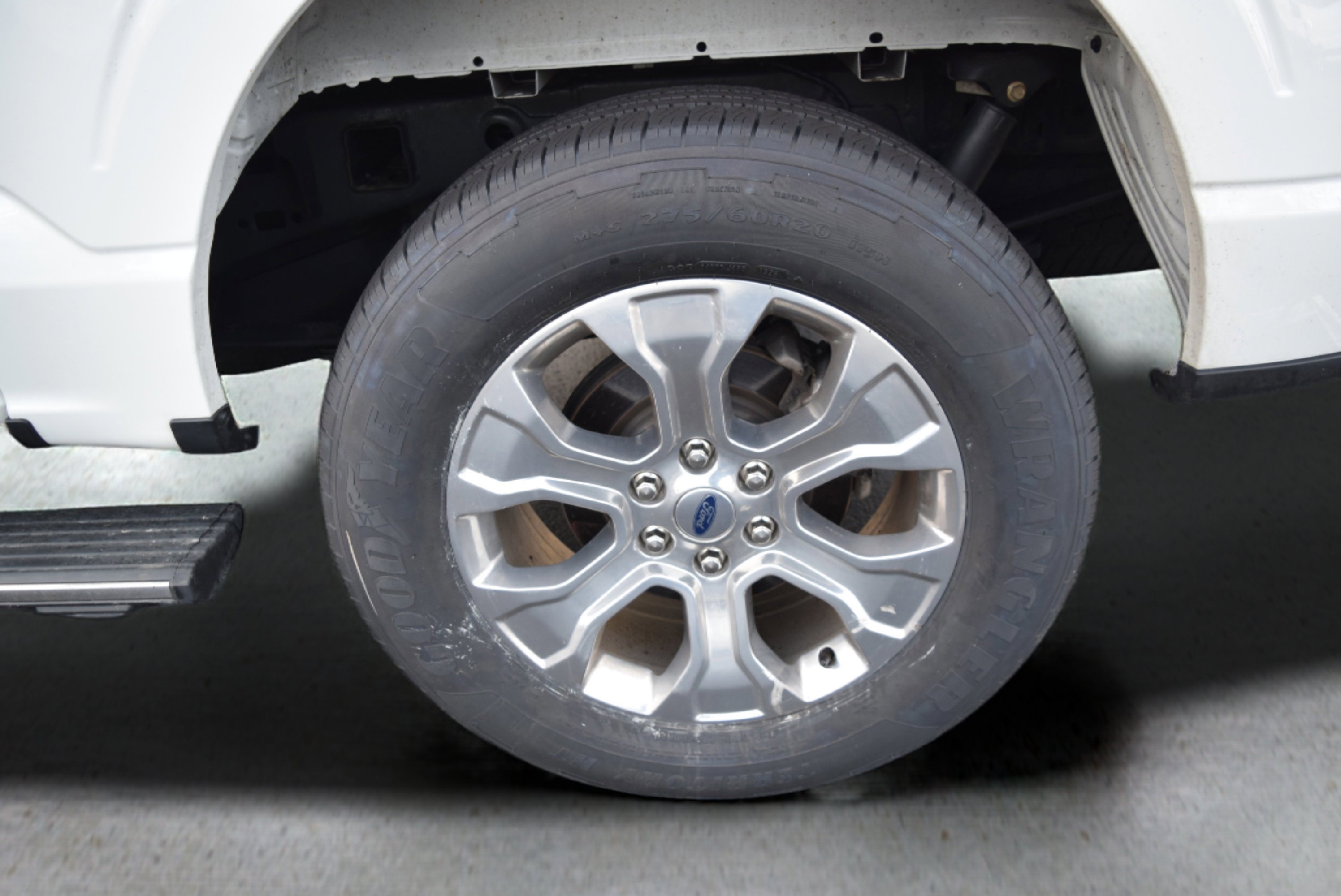 Certified 2023 Ford F150 Platinum w/ Equipment Group 701A High image 5