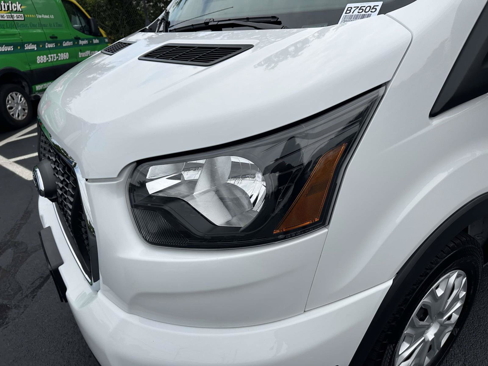 Used 2025 Ford Transit 350 XLT RWD image 9