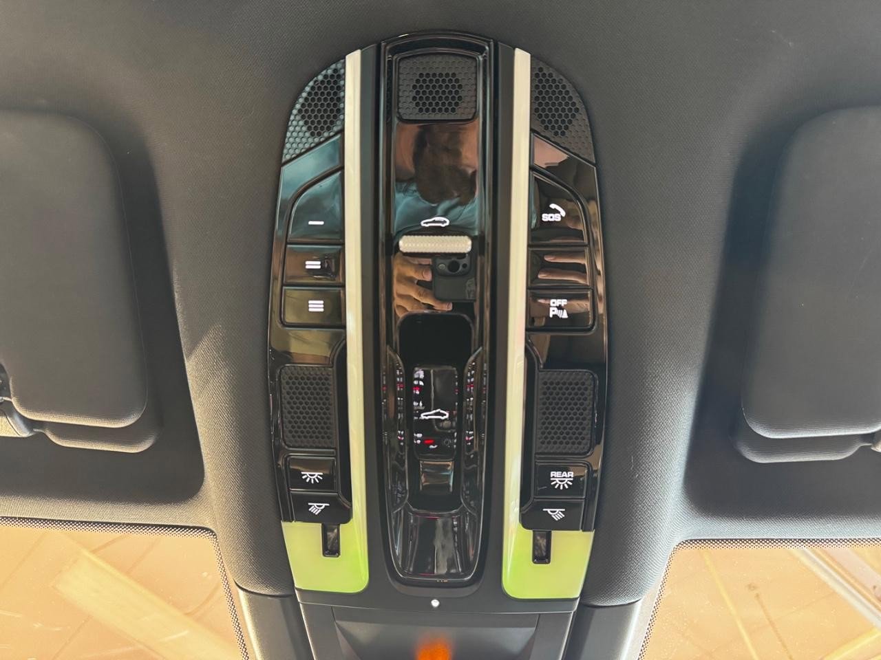 Used 2019 Porsche Cayenne AWD image 23